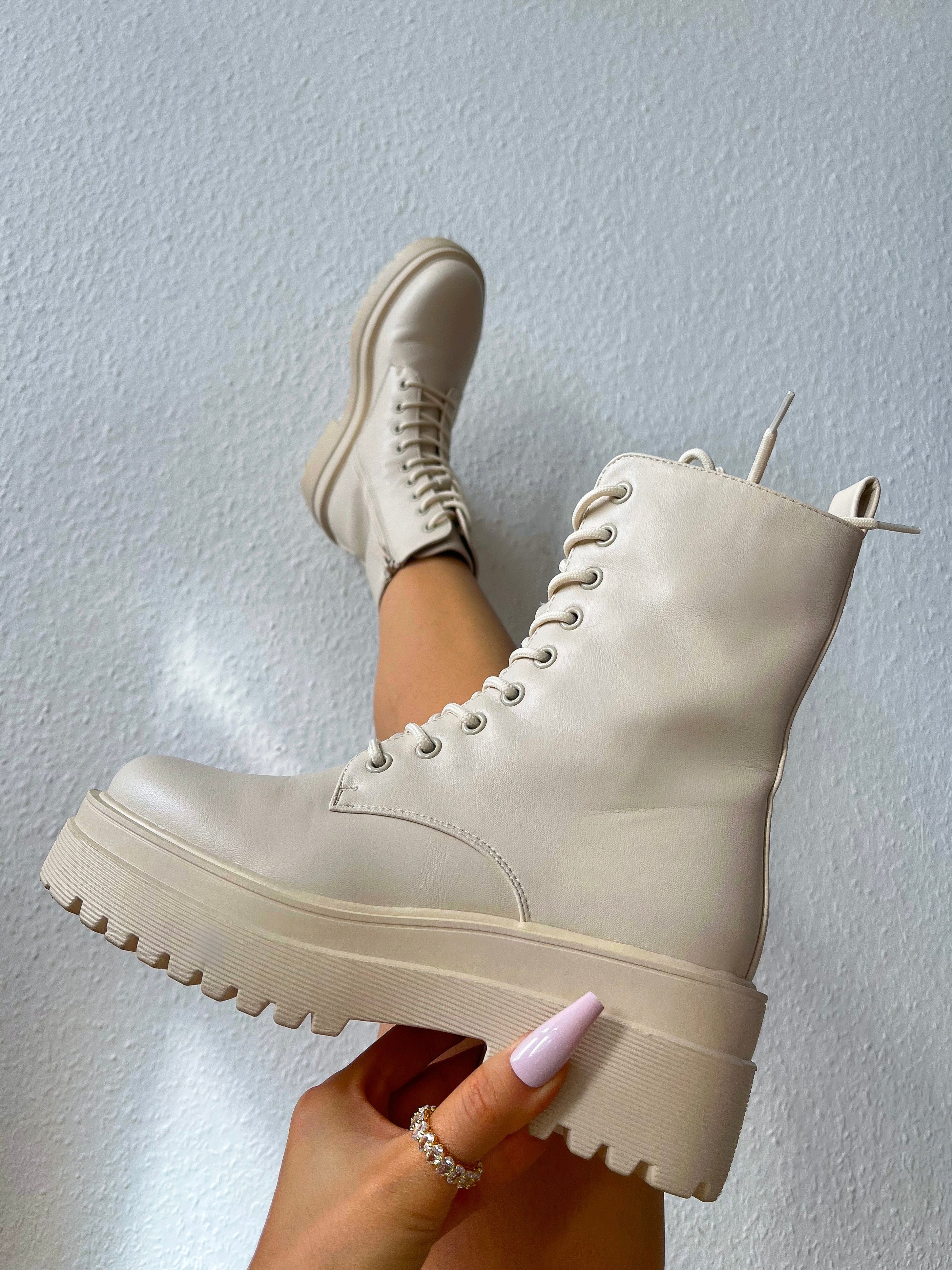 Stiefeletten mit Schnürung