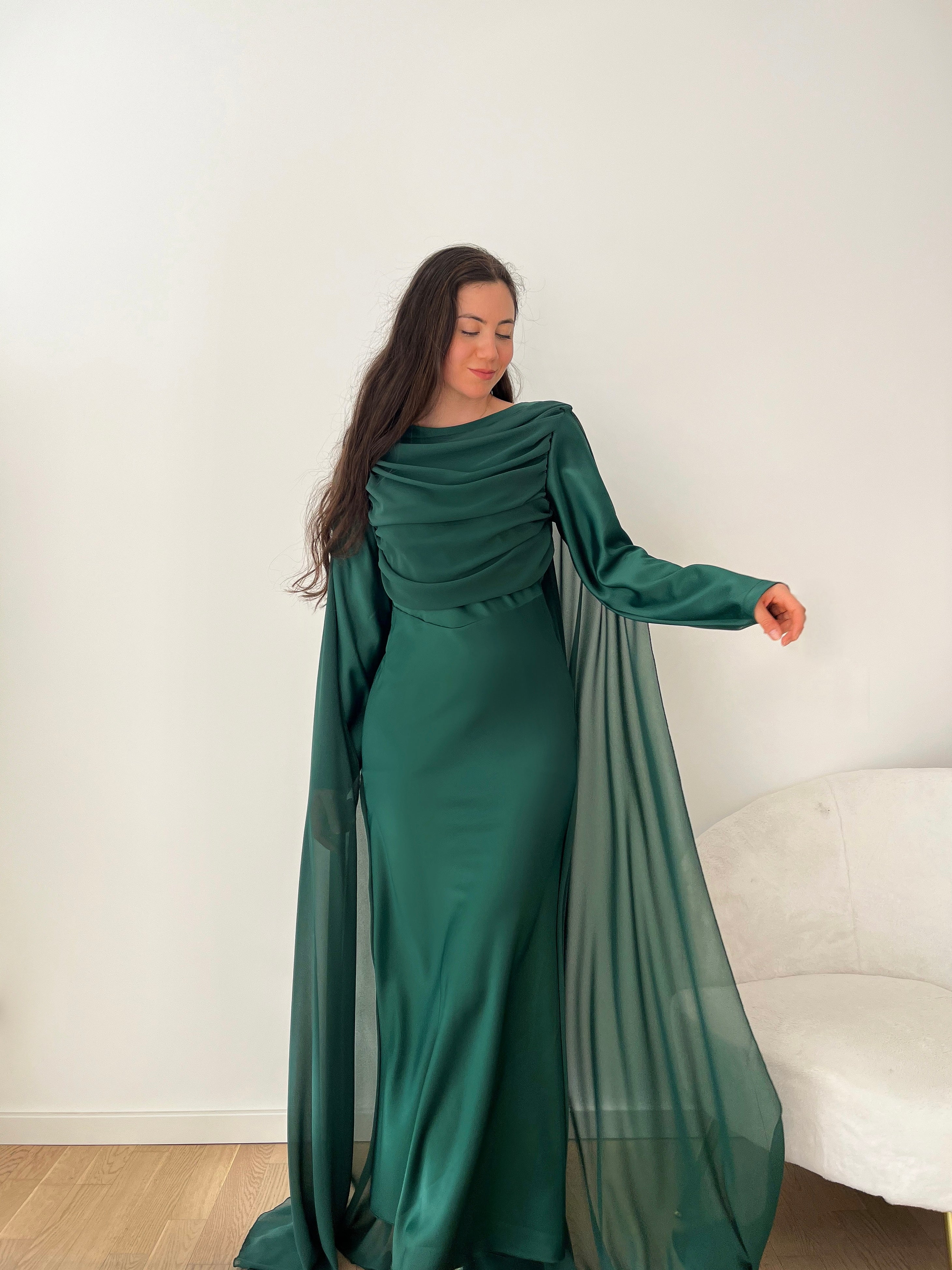 Abaya mit Tüllbedeckung und Schleier