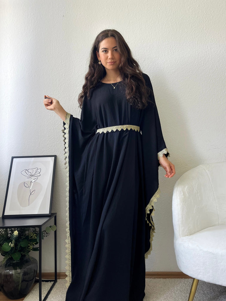 Abaya mit Fledermausärmeln und Stickerei